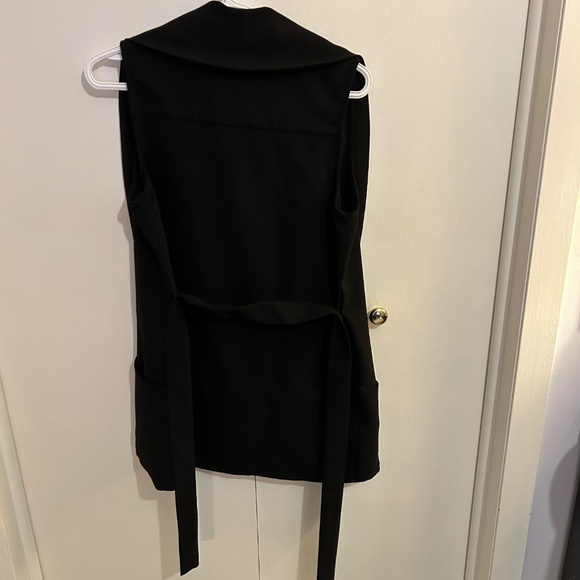 Matteson Size Small Black, Mid-length Vest - Picture 10 of 13